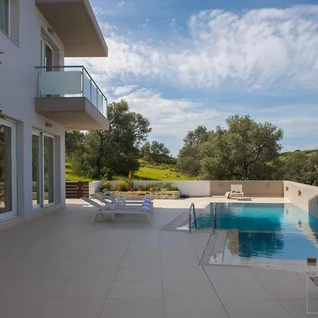 Eurycleia - Akti Homes * Pitsidia