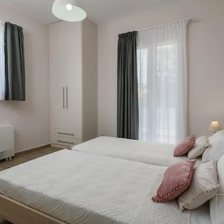 Eurycleia - Akti Homes Pitsidia