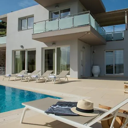 Villa Eurycleia - Akti Homes *