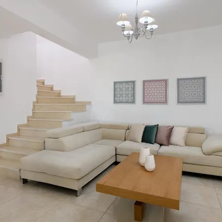 Eurycleia - Akti Homes Pitsidia